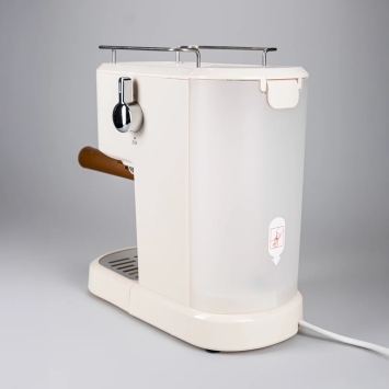 Кофеварка рожковая Konka KKFJ-1203Y(WE)